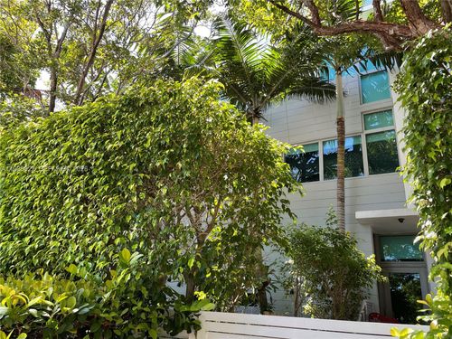 apt-6-734 Michigan Ave, Miami Beach, FL, 33139-6097 | Card Image