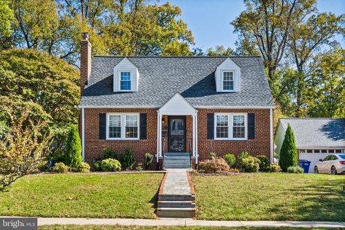 2911 Stuart Dr, FALLS CHURCH, VA, 22042-1430 | Card Image