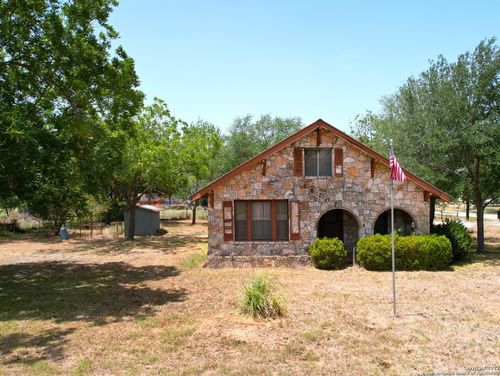 16707 Old Corpus Christi Rd, Elmendorf, TX, 78112-3613 | Card Image