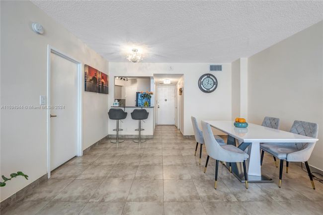 1015 - 3725 S Ocean Dr, Condo with 1 bedrooms, 1 bathrooms and null parking in Hollywood FL | Image 5