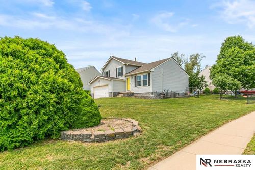 13518 Westport Cir, Bellevue, NE, 68123-2291 | Card Image