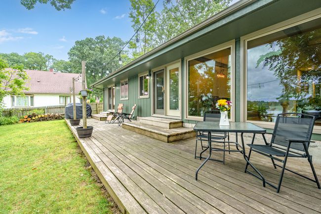 Large Deck | Image 35