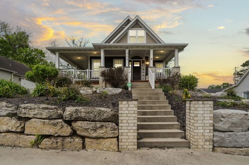 403 S 3rd St, Ozark, MO, 65721-9294 | Card Image