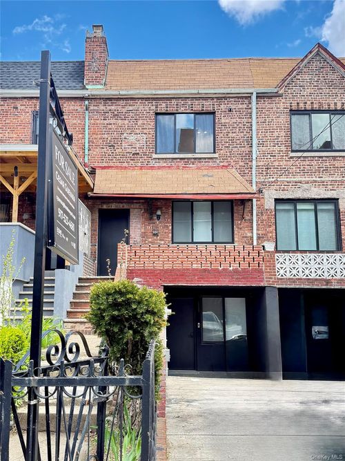 101 Remsen Ave, Brooklyn, NY, 11212-1513 | Card Image