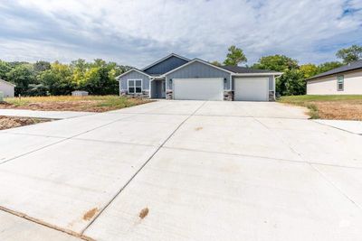 4756 Raven Creek Drive, House other with 3 bedrooms, 2 bathrooms and null parking in Manhattan KS | Image 2