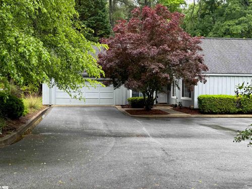 unit-201-151 Greenwood St, Greenwood, SC, 29646-7523 | Card Image