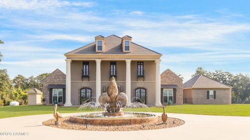 7503 Sugar Oaks Rd, New Iberia, LA, 70563-8706 | Card Image