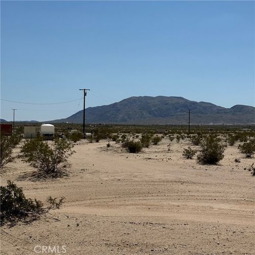 1142 Samarkand Dr, Twentynine Palms, CA, 92277 | Card Image