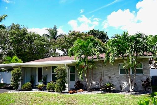 701 Nw 29th Ct, Wilton Manors, FL, 33311-2448 | Card Image