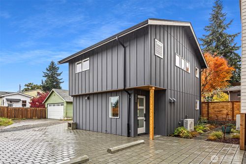 8003 25th Ave Nw, Seattle, WA, 98117-4442 | Card Image