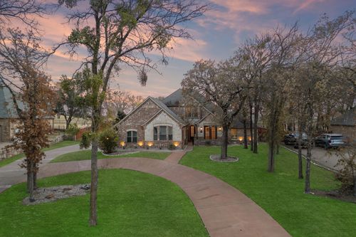 5829 Lakeside Dr, Fort Worth, TX, 76179-6616 | Card Image