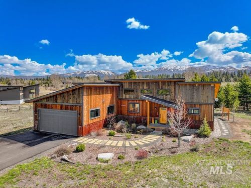 13800 Raptor Loop, McCall, ID, 83638 | Card Image