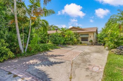 6410 38th Avenue Circle W, House other with 3 bedrooms, 2 bathrooms and null parking in Bradenton FL | Image 1