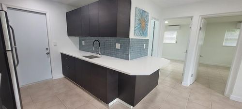 2-905 Nw 16th Ave, Fort Lauderdale, FL, 33311-7035 | Card Image