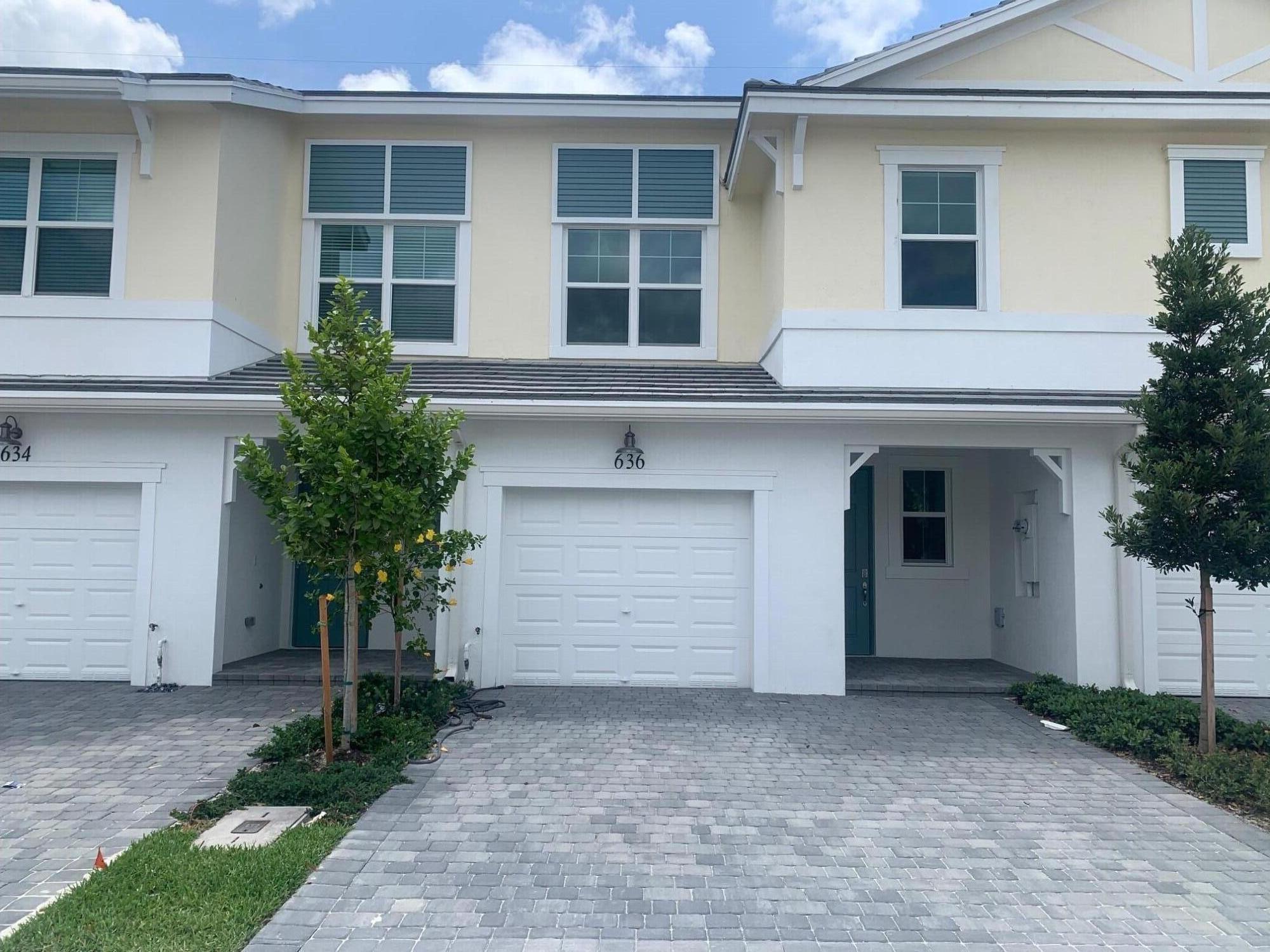 Sandpiper Pointe Pl, Deerfield Beach, FL 33442