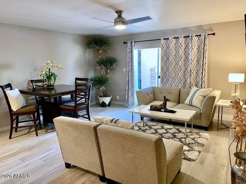 203-7920 E Camelback Rd, Scottsdale, AZ, 85251-2664 | Card Image