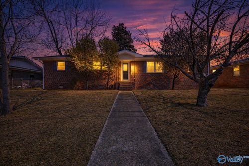 116 Cleveland Ct, Gadsden, AL, 35901-4117 | Card Image
