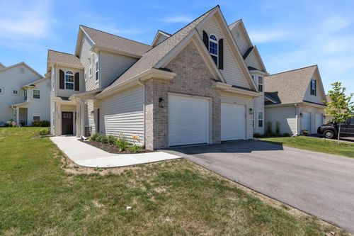 1887 Woodland Way, Slinger, WI, 53086-9090 | Card Image