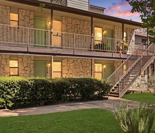 206-4307 1st St, Austin, TX, 78745-1187 | Card Image