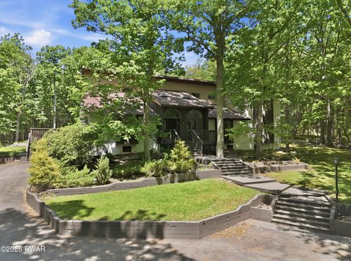 111 Westbrook Ct, Tafton, PA, 18464-7801 | Card Image