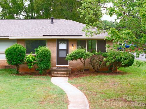 4900 Malibu Dr, Charlotte, NC, 28215-1538 | Card Image