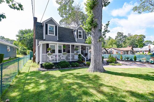 64 Audubon St, Nesconset, NY, 11767-3213 | Card Image