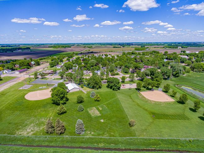 141 Jacob St, House other with 4 bedrooms, 3 bathrooms and null parking in Hamburg MN | Image 78