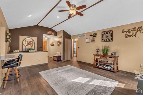 7413 Sw 25th St, Topeka, KS, 66614-4745 | Card Image