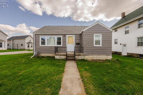 241 Hall St, Tiffin, OH, 44883-1417 | Card Image