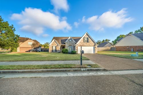 4469 Queen Sinclair Cir, Millington, TN, 38053-7104 | Card Image