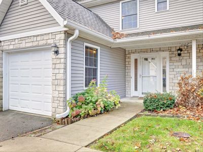 5733 W Vinca Lane, Condo with 3 bedrooms, 2 bathrooms and null parking in Ellettsville IN | Image 2