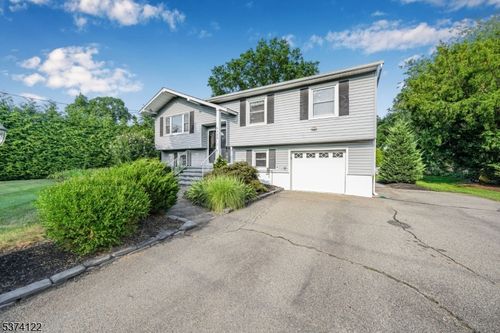120 W Parkway, Pompton Plains, NJ, 07444-1248 | Card Image