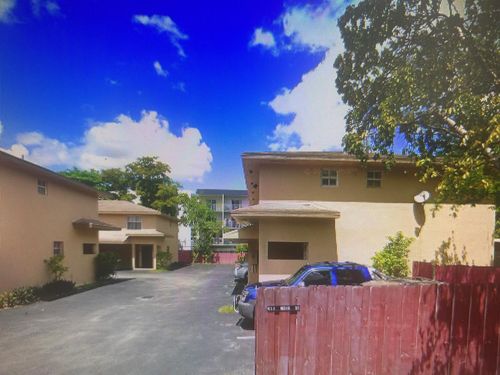 ii209-451 Ne 136th St, North Miami, FL, 33161-3774 | Card Image