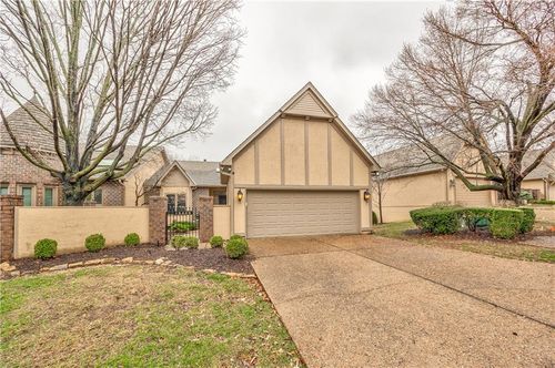 12452 Linden St, Leawood, KS, 66209-2606 | Card Image