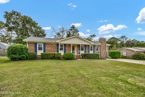 313 Monterey Dr, Wilmington, NC, 28409-3220 | Card Image