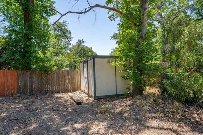 2551 S Waverly Ave, House other with 3 bedrooms, 2 bathrooms and null parking in Redding CA | Image 47