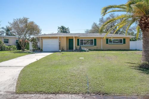 2214 Duncan Dr, BELLEAIR BLUFFS, FL, 33770-1901 | Card Image