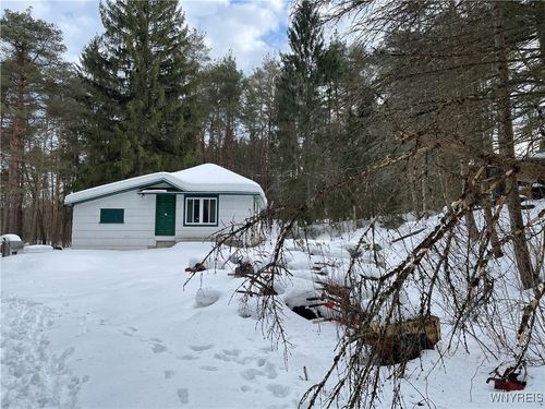 9431 Savage Road, Holland, NY, 14080 | Card Image