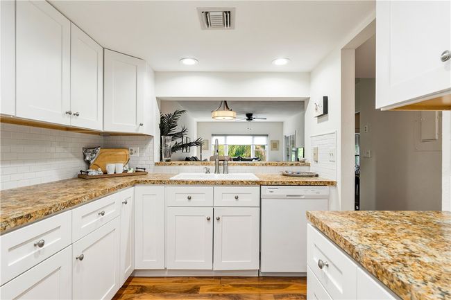 APT-205 - 6175 S Mirror Lake Dr, House attached with 2 bedrooms, 2 bathrooms and null parking in Sebastian FL | Image 10