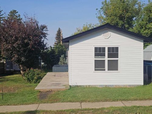 307 2 Ave, Torrington, AB, T0M2B0 | Card Image