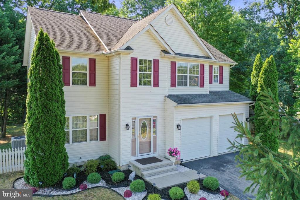 Braeburn Dr, Martinsburg, WV 25403