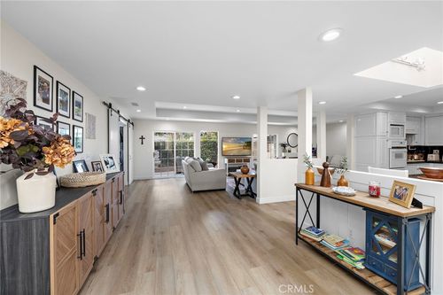 2435 Marseilles Way, Costa Mesa, CA, 92627-1417 | Card Image