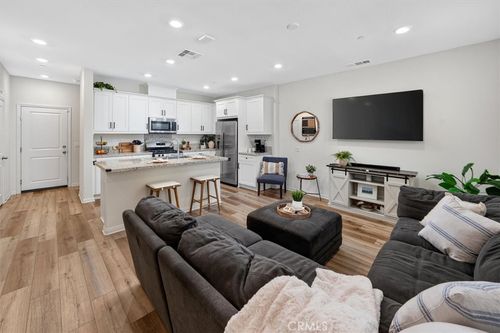 22812 Harvest Mill Cir, Saugus, CA, 91350-5858 | Card Image