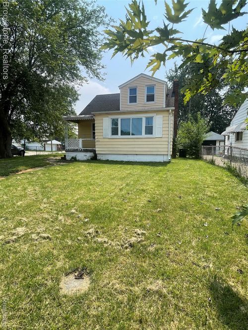 8144 Jewett Ave, Warren, MI, 48089-1673 | Card Image