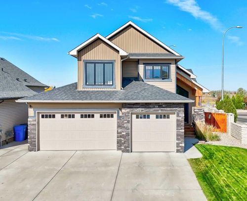 103 Canyon Estates Way W, Lethbridge, AB, T1K5W7 | Card Image