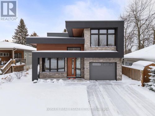 271B Tweed Street, Cobourg, ON, K9A2R8 | Card Image