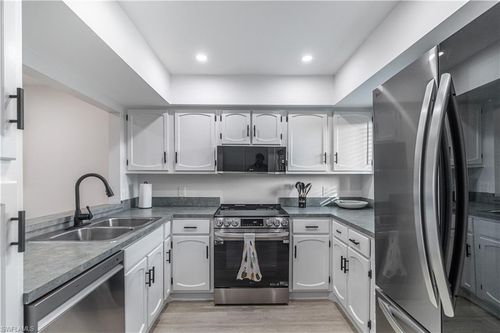 apt-308-7402 Lake Breeze Dr, FORT MYERS, FL, 33907-8026 | Card Image
