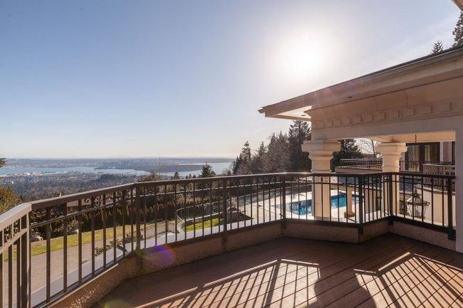 1167 Eyremount Drive, House other with 7 bedrooms, 8 bathrooms and 10 parking in West Vancouver BC | Image 28