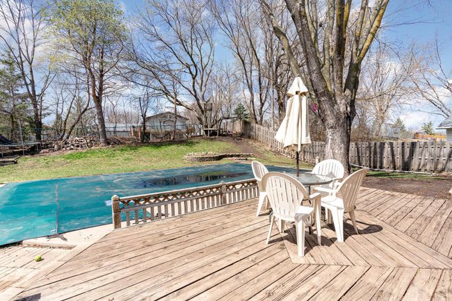 Backyard deck | Image 20