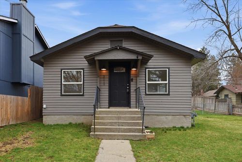 3219 E 36th Ave, Spokane, WA, 99223-4202 | Card Image